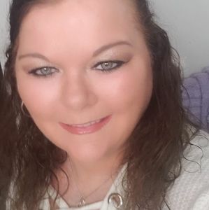 Meet your Posher, Loraine